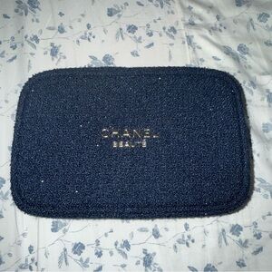 Chanel Beaute Navy Blue Glitter Cosmetic Makeup Pouch Bag Holiday 2025